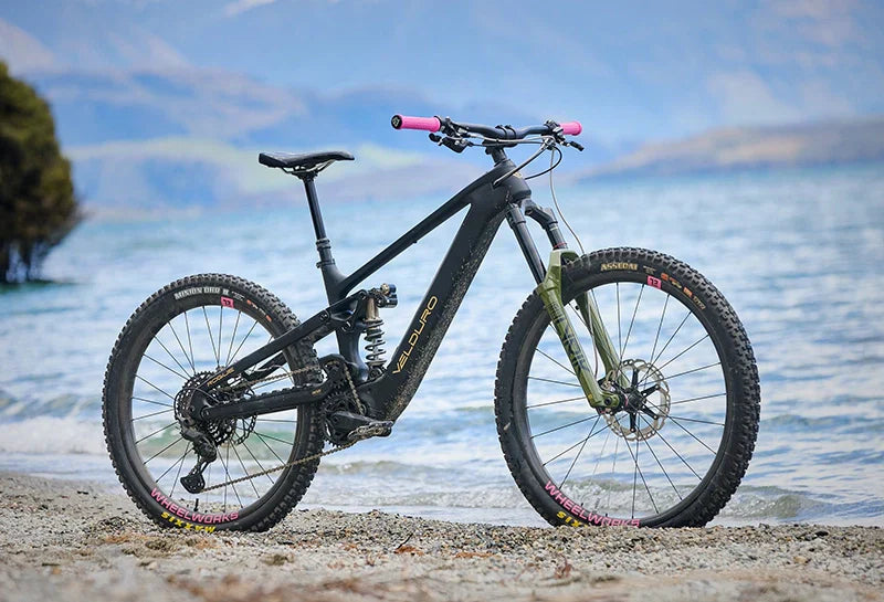 Spoke Magazine Reviews the Velduro Rogue